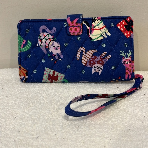 Vera Bradley Catnip Christmas Cat Print Phone Wristlet - Picture 2 of 6